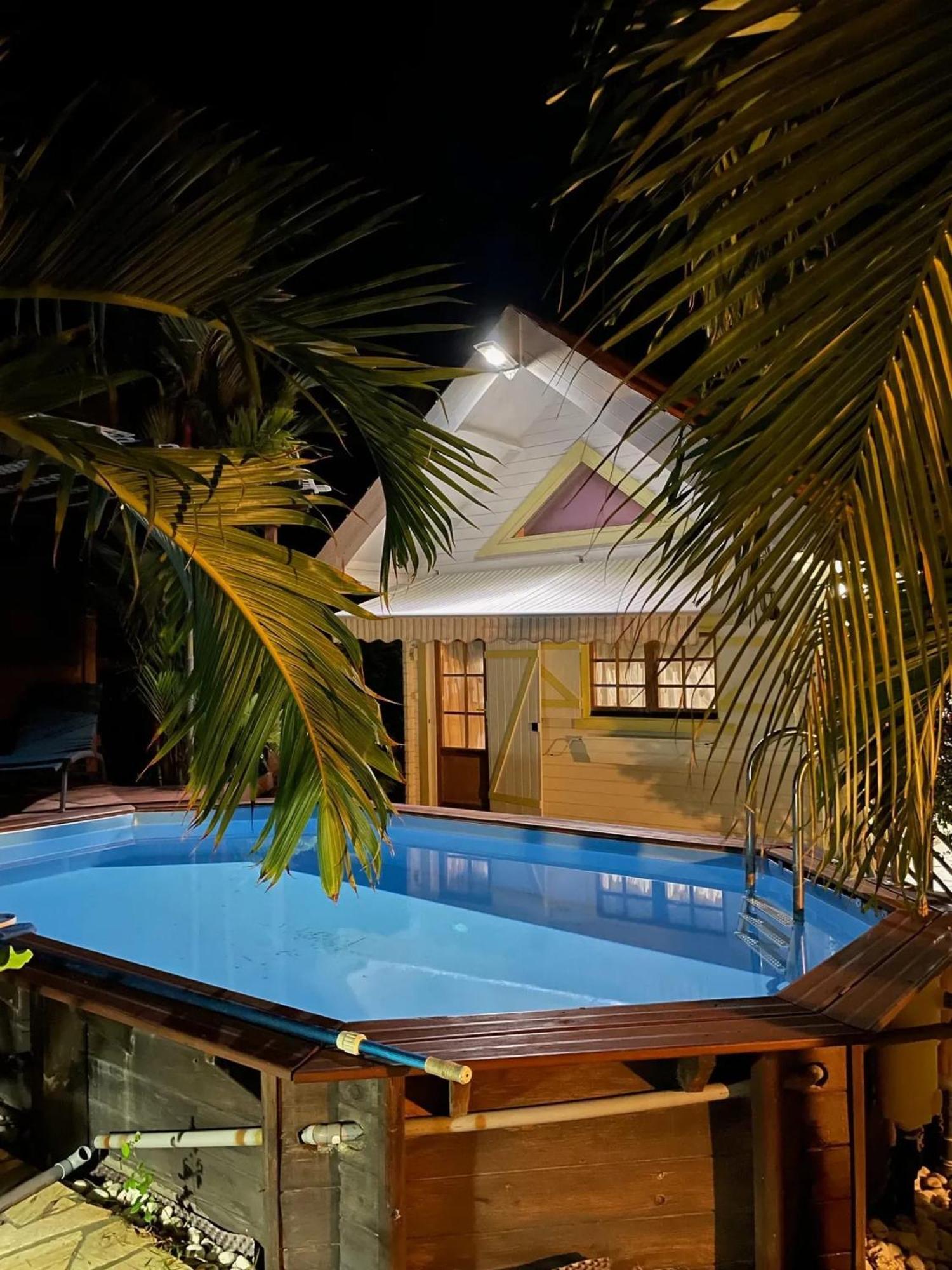 Chalet Confortable Au Vauclin Avec Piscine Privee Ле-Воклен Экстерьер фото